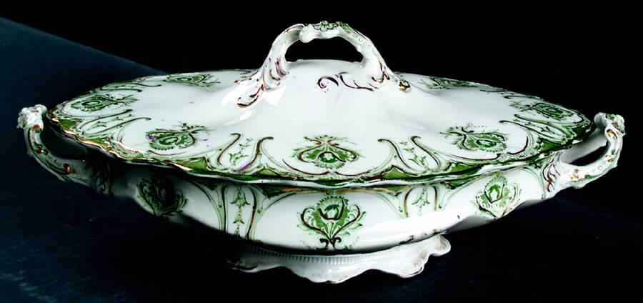 Chatham Green Oval Covered Vegetable by J & G Meakin-1