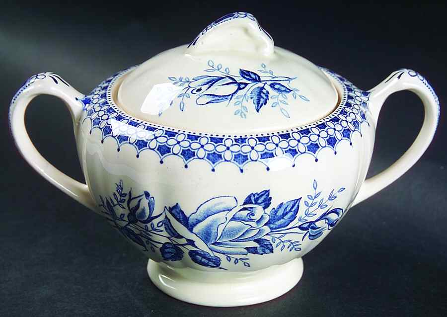 Chelsea Roses (Blue On White) Sugar Bowl & Lid by J & G Meakin-1