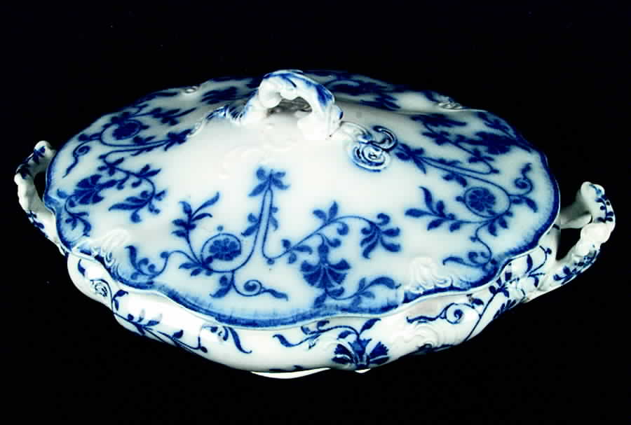 Colonial Flow Blue (No Gold Accent) Oval Covered Vegetable by J & G Meakin-1