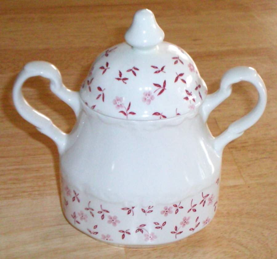 Cornflower Pink Sugar Bowl & Lid by J & G Meakin-1