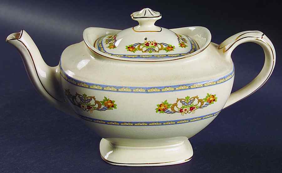 Craddock Teapot & Lid by J & G Meakin-1