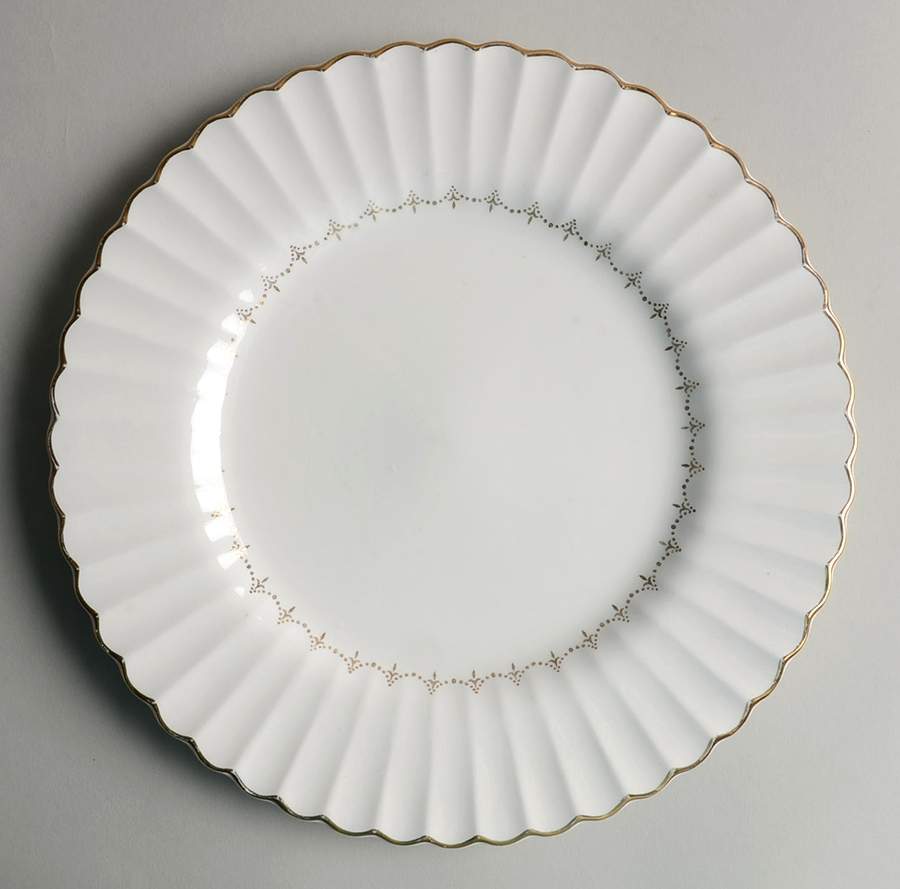 Fleur De Lis Dinner Plate by J & G Meakin-1