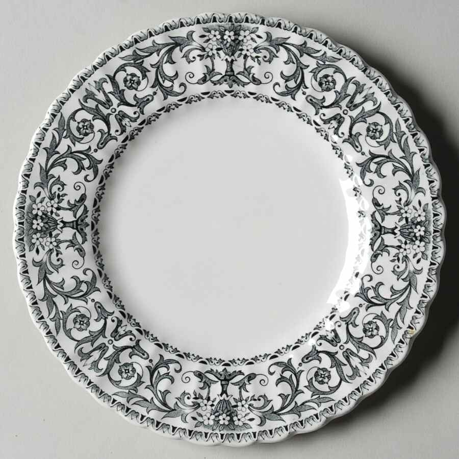 Forum Black Dessert/Pie Plate by J & G Meakin-1