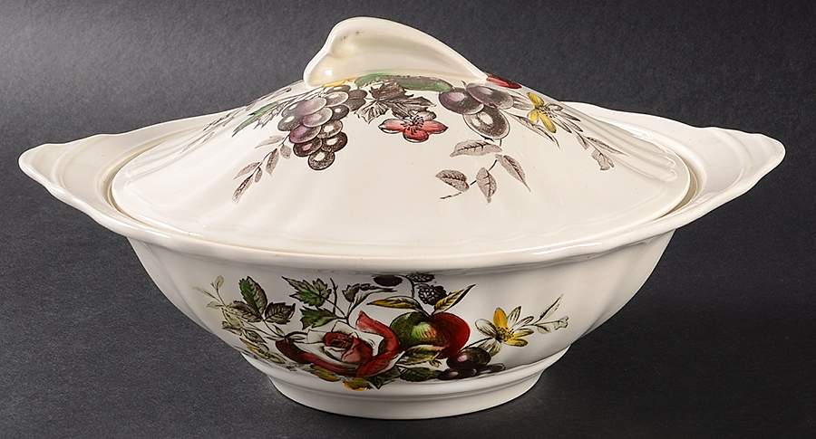 Gainsborough Multi Round Covered Vegetable by J & G Meakin-1