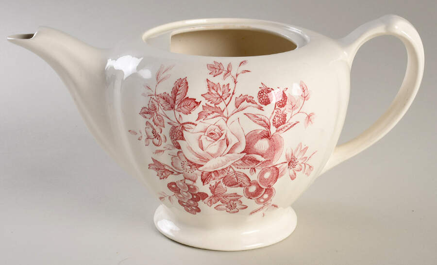 Gainsborough Red Teapot No Lid by J & G Meakin-1