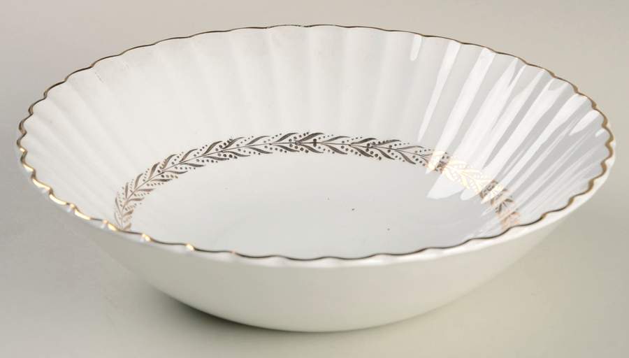 Garland (Gold Laurel) 8" Round Vegetable Bowl by J & G Meakin-1