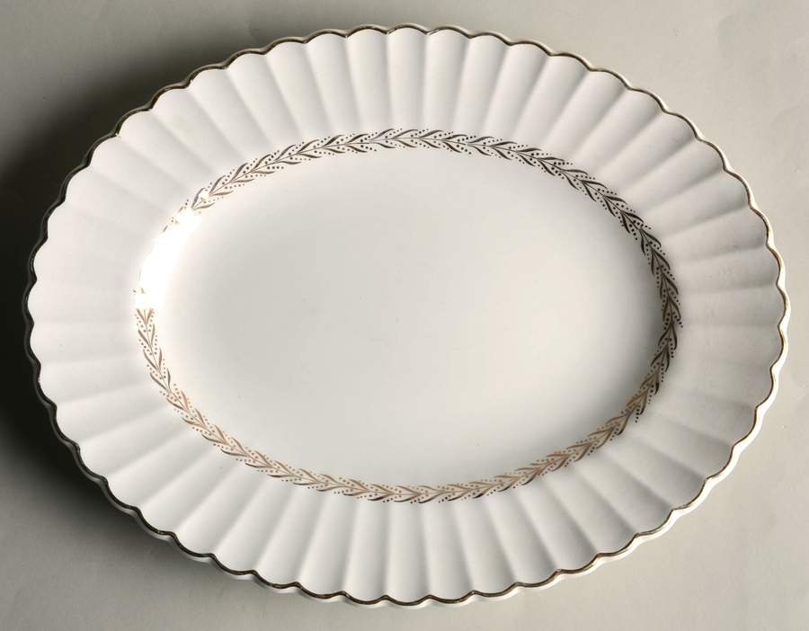 Garland (Gold Laurel) 12" Oval Serving Platter by J & G Meakin-1