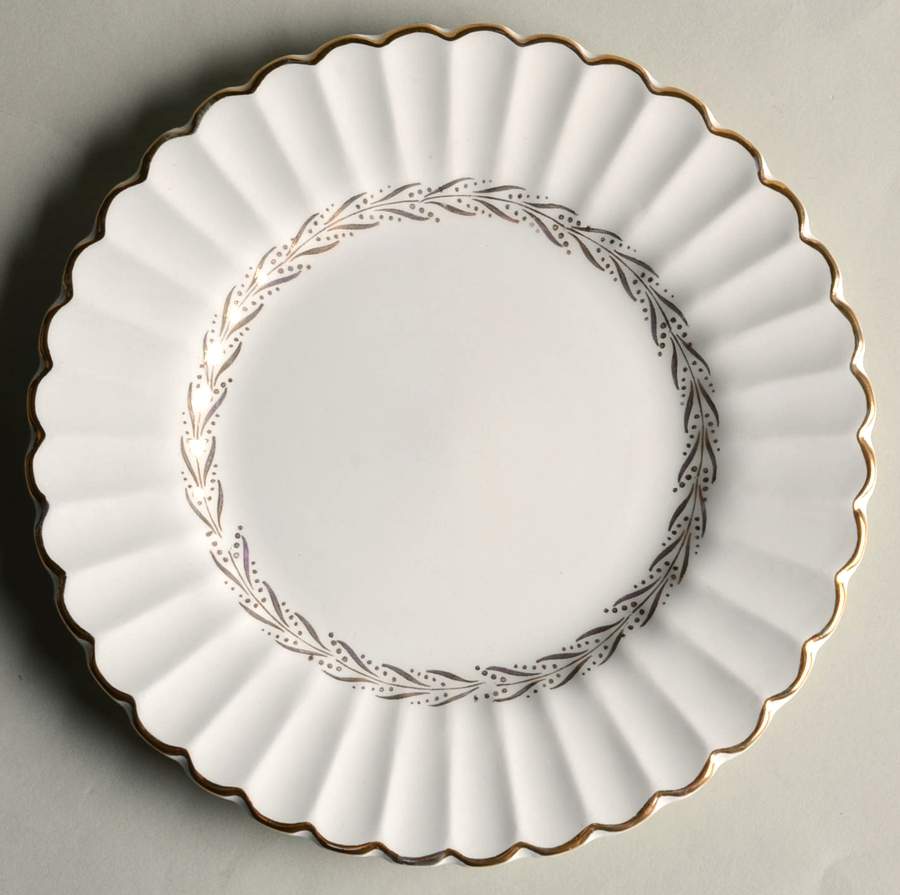 Garland (Gold Laurel) Dessert/Pie Plate by J & G Meakin-1