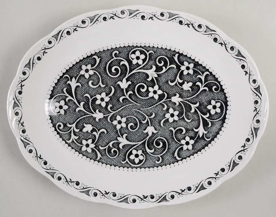 Granada 12" Oval Serving Platter by J & G Meakin-1