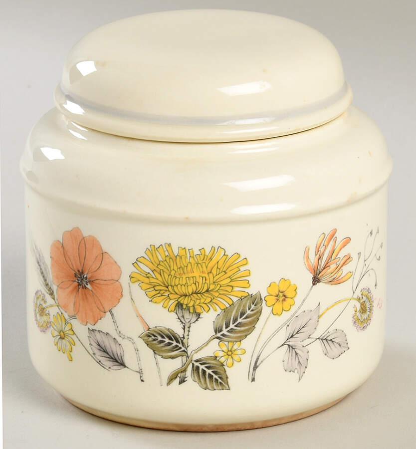 Hedgerow Sugar Bowl & Lid by J & G Meakin-1