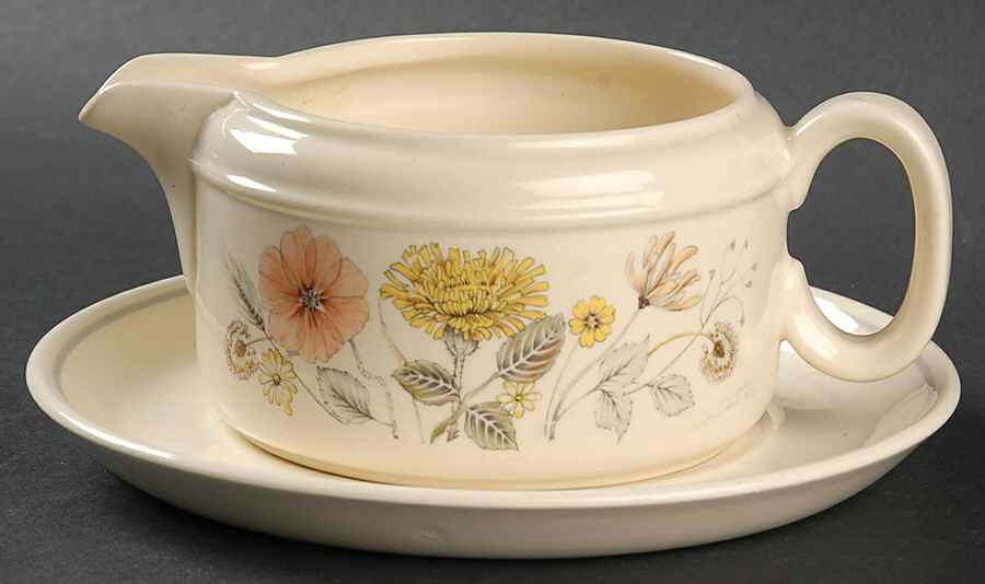 Hedgerow Gravy Boat & Underplate by J & G Meakin-1