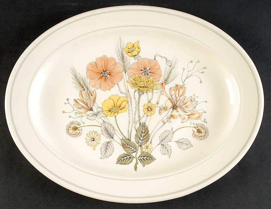 Hedgerow 11" Oval Serving Platter by J & G Meakin-1