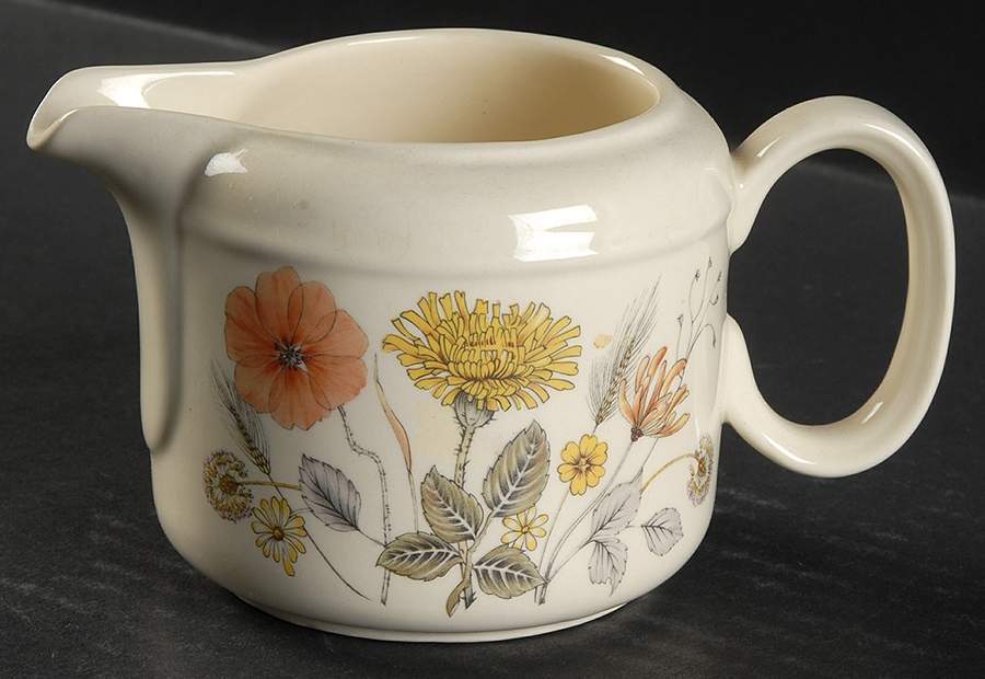 Hedgerow Creamer by J & G Meakin-1
