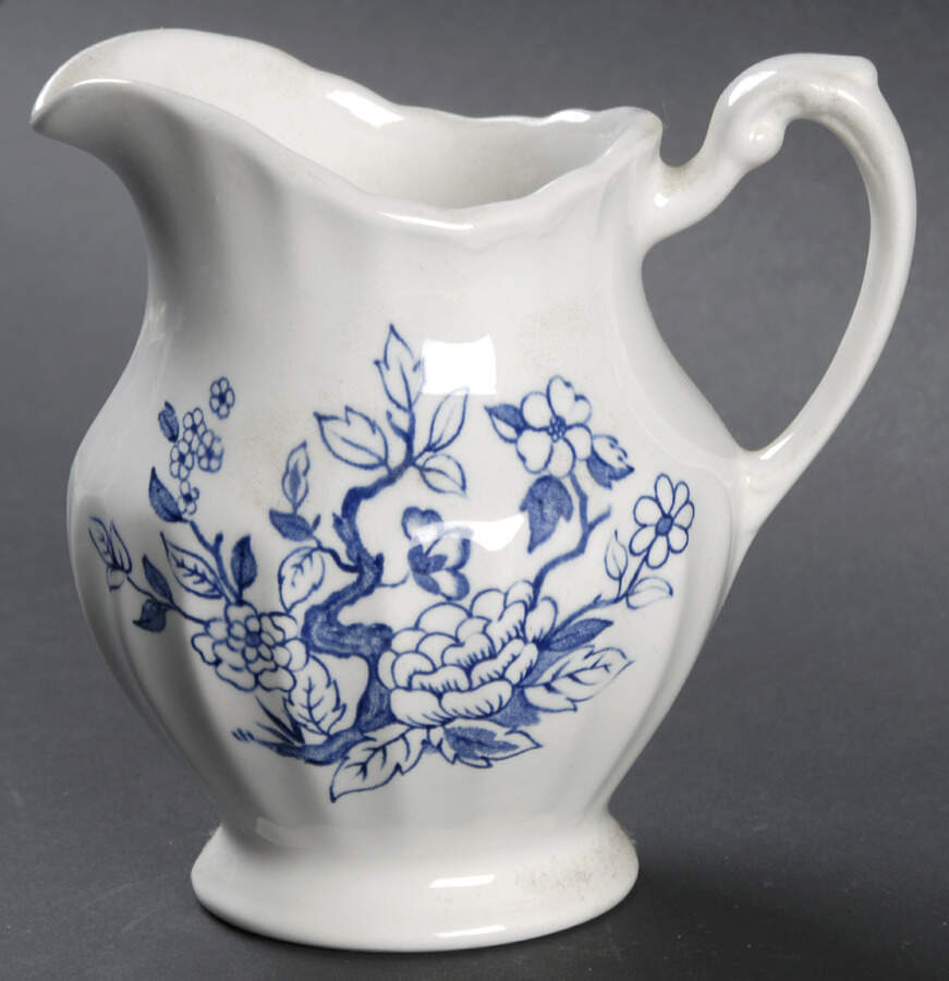 Indian Tree (Swirl Edge, Blue Design) Creamer by J & G Meakin-1