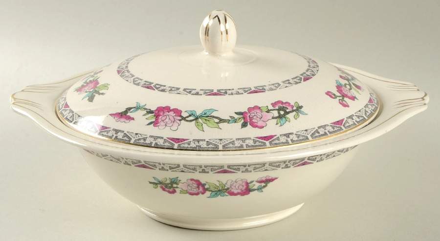 Indian Tree 1 Round Covered Vegetable by J & G Meakin-1