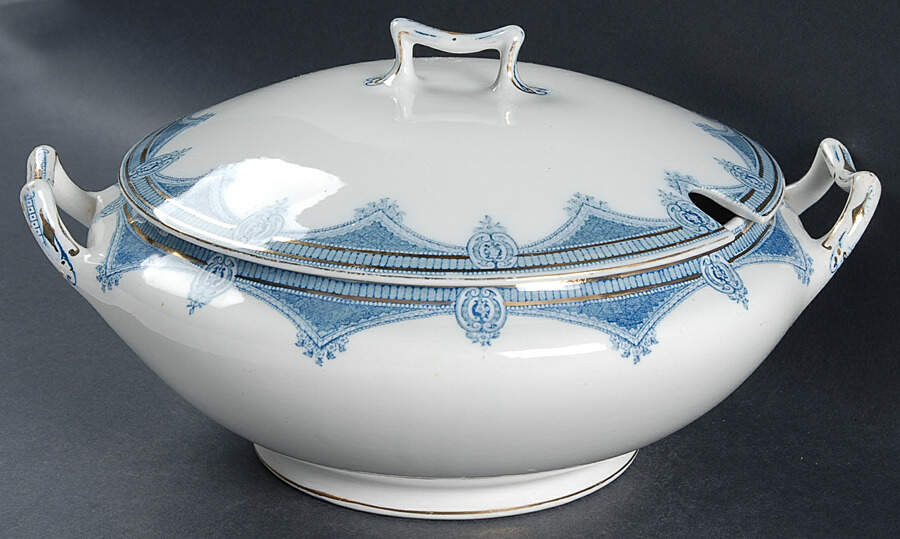 Ipswich Blue Tureen &  Lid by J & G Meakin-1