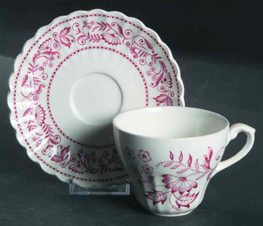 Legato (Red On White) Flat Cup & Saucer Set by J & G Meakin-1