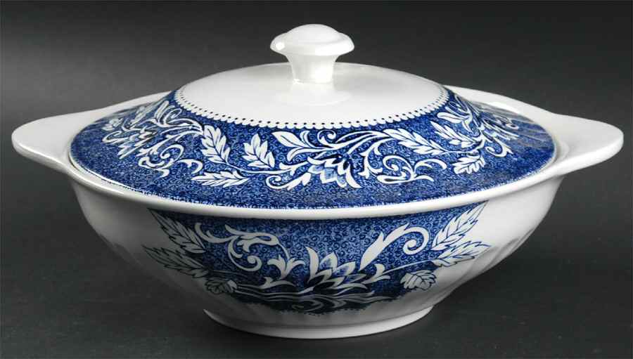 Lucerne Blue Round Covered Vegetable by J & G Meakin-1