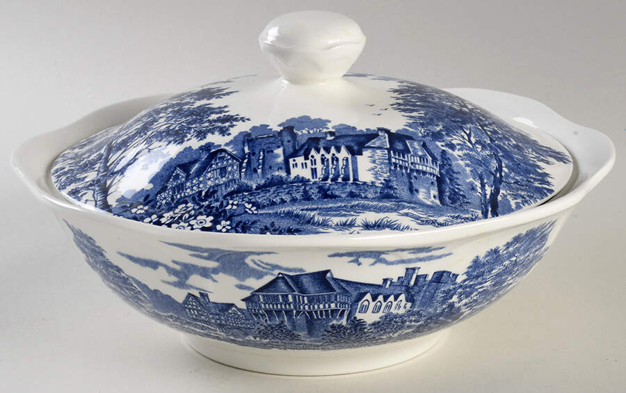 Merrie England Blue Round Covered Vegetable by J & G Meakin-1
