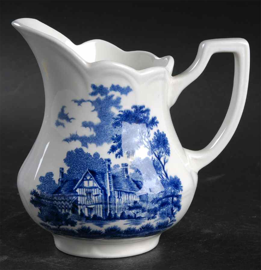 Merrie England Blue Creamer by J & G Meakin-1