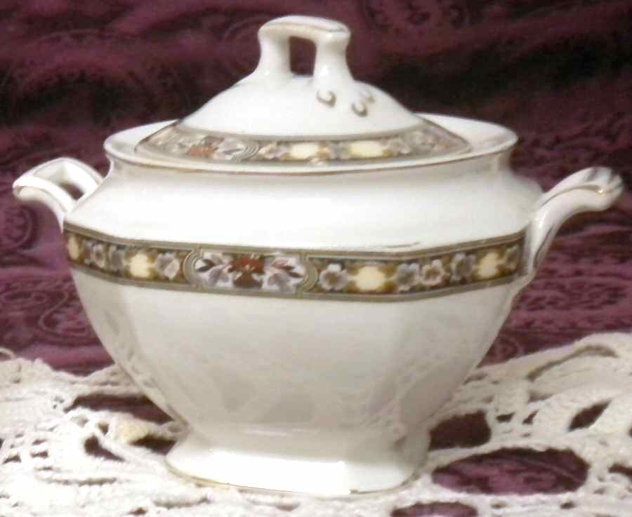 Hanley Sugar Bowl & Lid by J & G Meakin-1