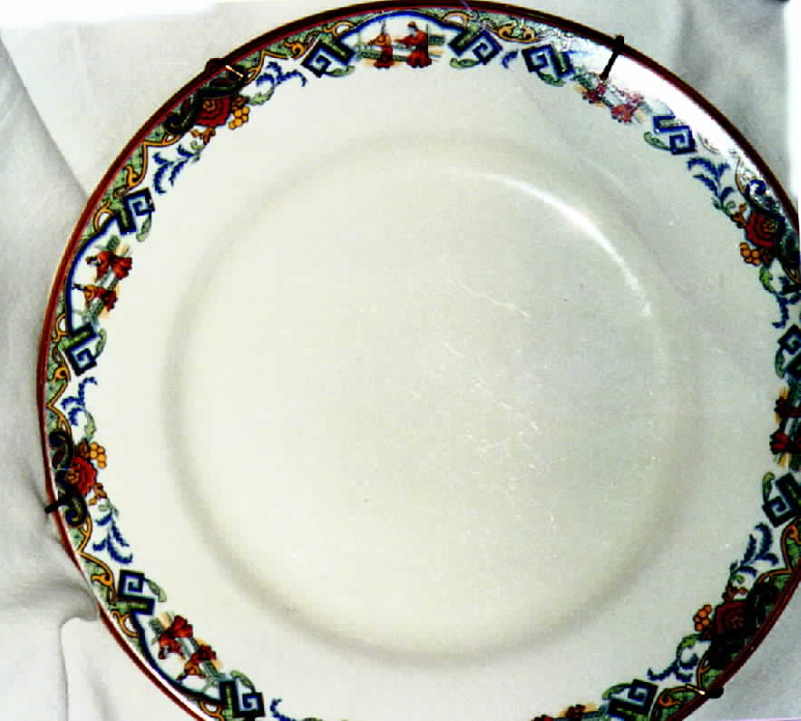 MEK22 Dinner Plate by J & G Meakin-1