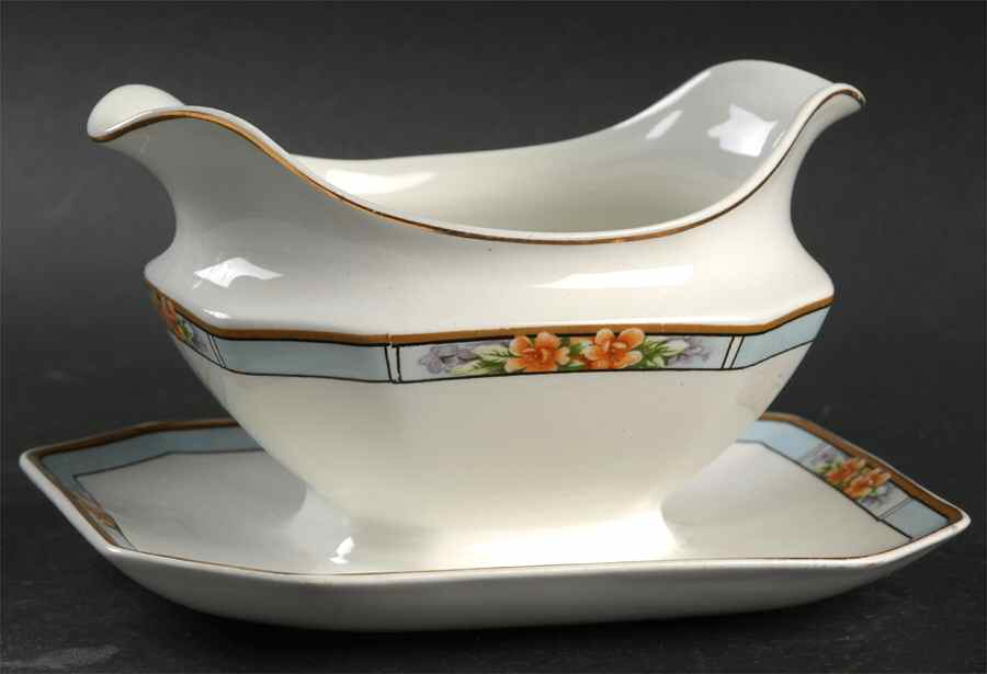 Nebraska Blue Gravy Boat with Attached Underplate by J & G Meakin-1