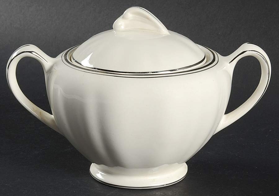 Minuet Sugar Bowl & Lid by J & G Meakin-1