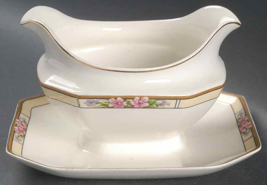 Nebraska Cream Gravy Boat with Attached Underplate by J & G Meakin-1