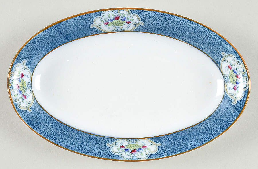 Newark (Blue On White) Relish/Gravy Underplate by J & G Meakin-1