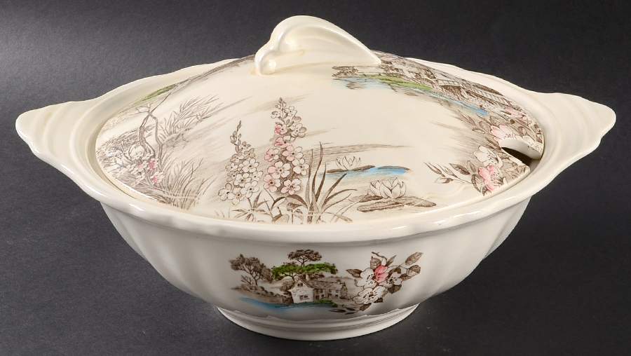 OLDE AVON DALE (MULTICOLOR, NO YELLOW) Tureen &  Lid by J & G Meakin-1