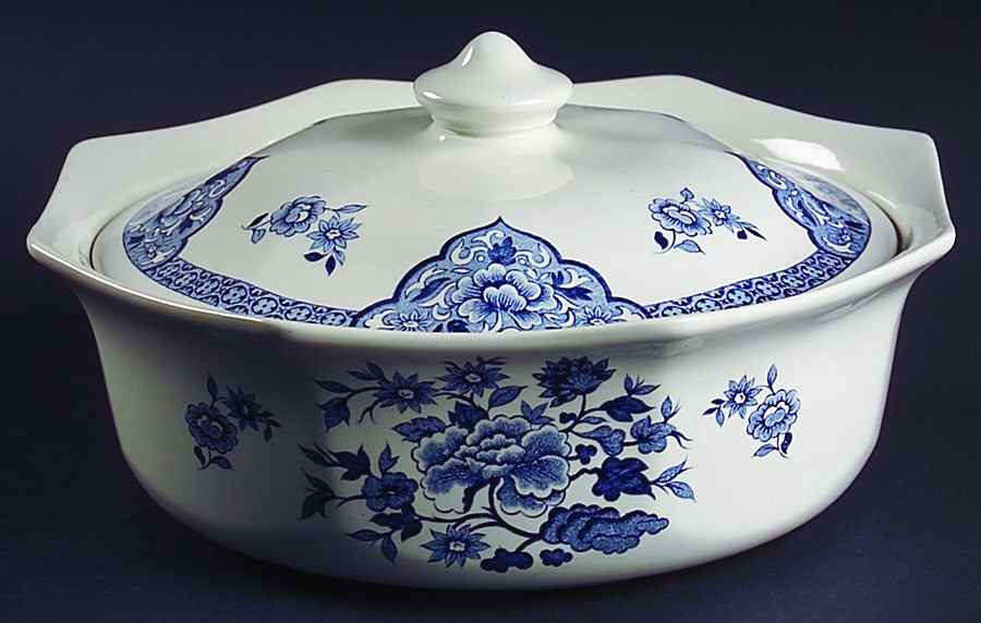 Old Pekin Blue Round Covered Vegetable by J & G Meakin-1