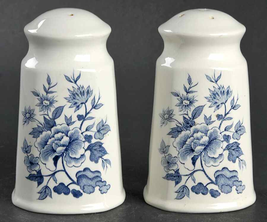 Old Pekin Blue Salt & Pepper Set by J & G Meakin-1