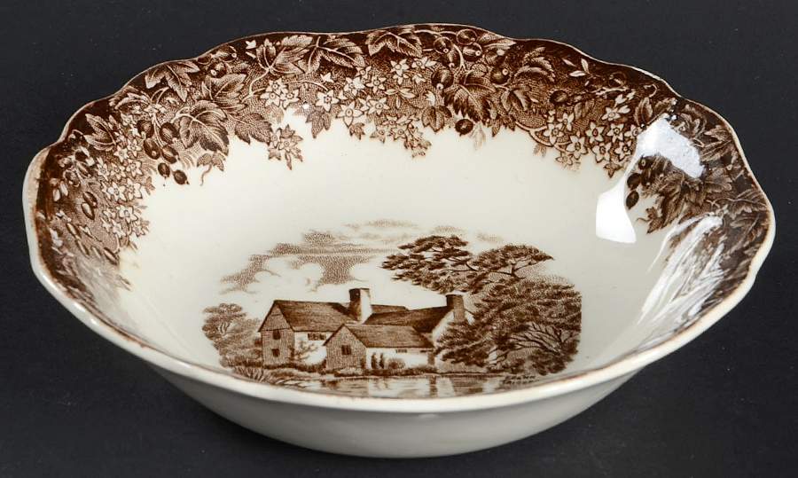 Romantic England Brown (Older, Cream) Fruit/Dessert (Sauce) Bowl by J & G Meakin-1