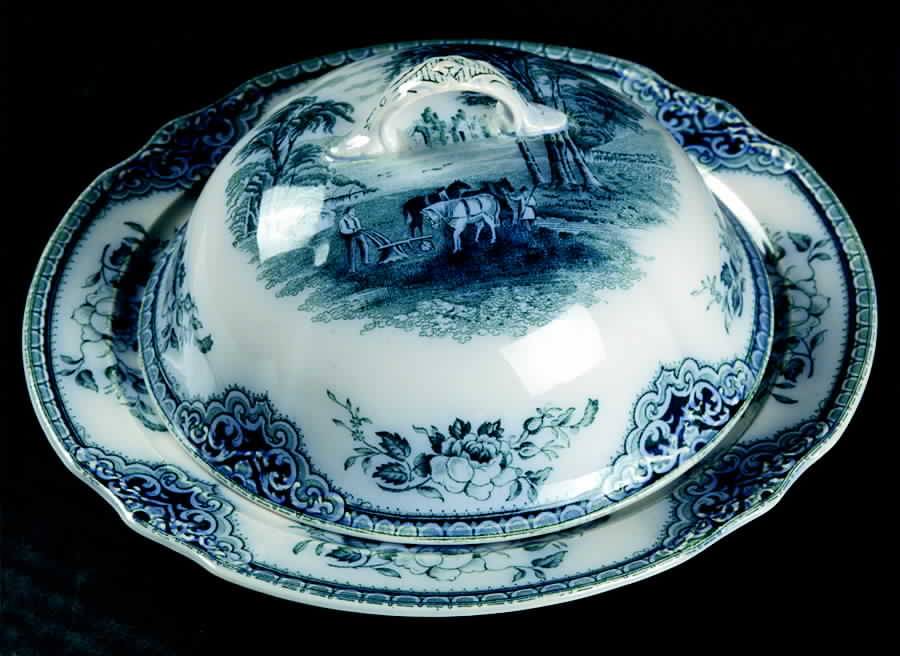 Sandown, The Blue Round Covered Butter by J & G Meakin-1
