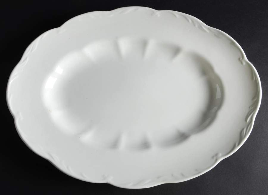 Sterling Colonial 16" Oval Serving Platter by J & G Meakin-1