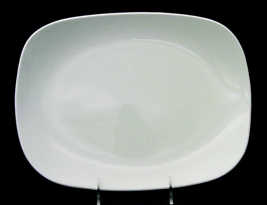 Studio 12" Oval Serving Platter by J & G Meakin-1