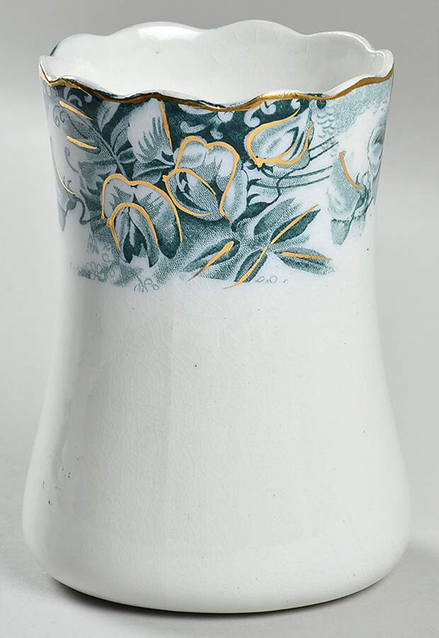 Sweet Pea 4" Vase by J & G Meakin-1