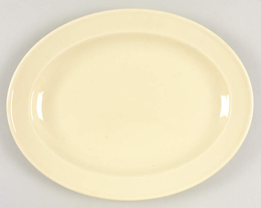 Trend (All Cream) 11" Oval Serving Platter by J & G Meakin-1