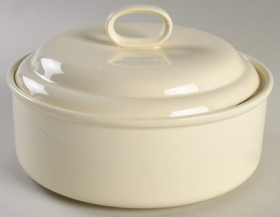 Trend (All Cream) 1.5 Qt Round Covered Casserole by J & G Meakin-1
