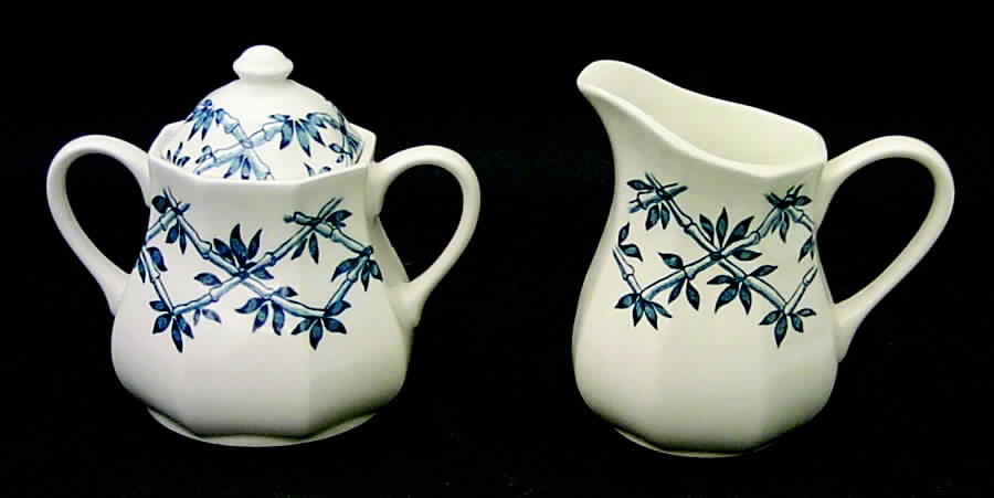 Trellis Blue Sugar Bowl & Lid by J & G Meakin-1
