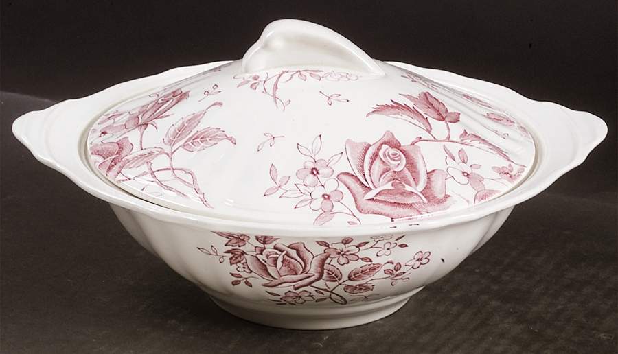 Tudor Roses Pink (Semi Scalloped, Cream Bckgrnd) Round Covered Vegetable by J & G Meakin-1