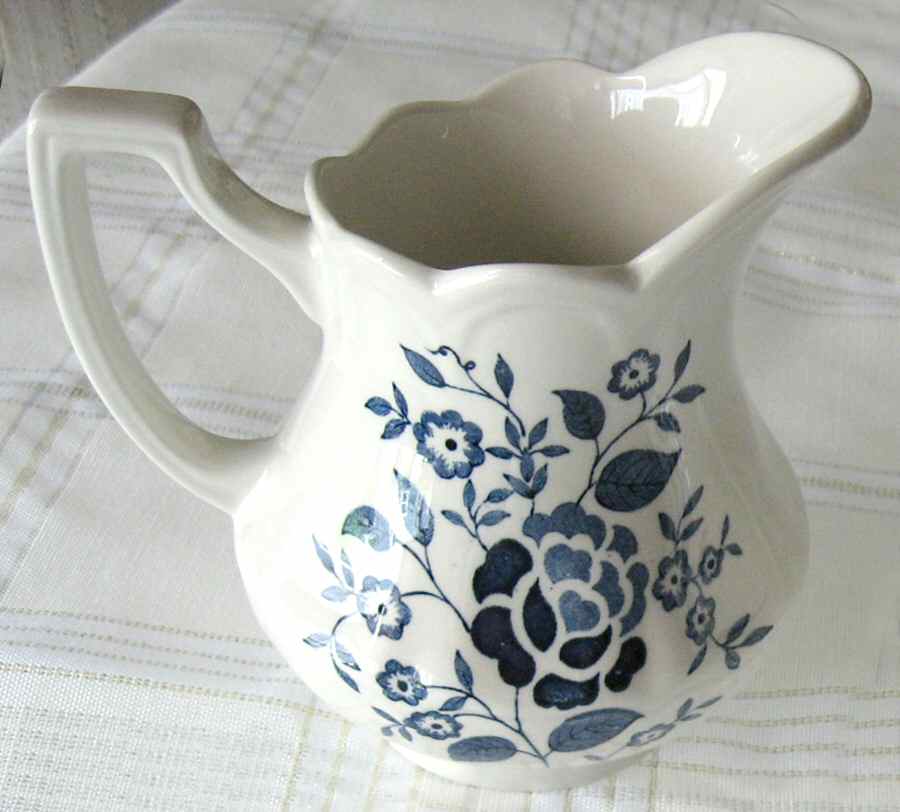Victoria Blue Creamer by J & G Meakin-1