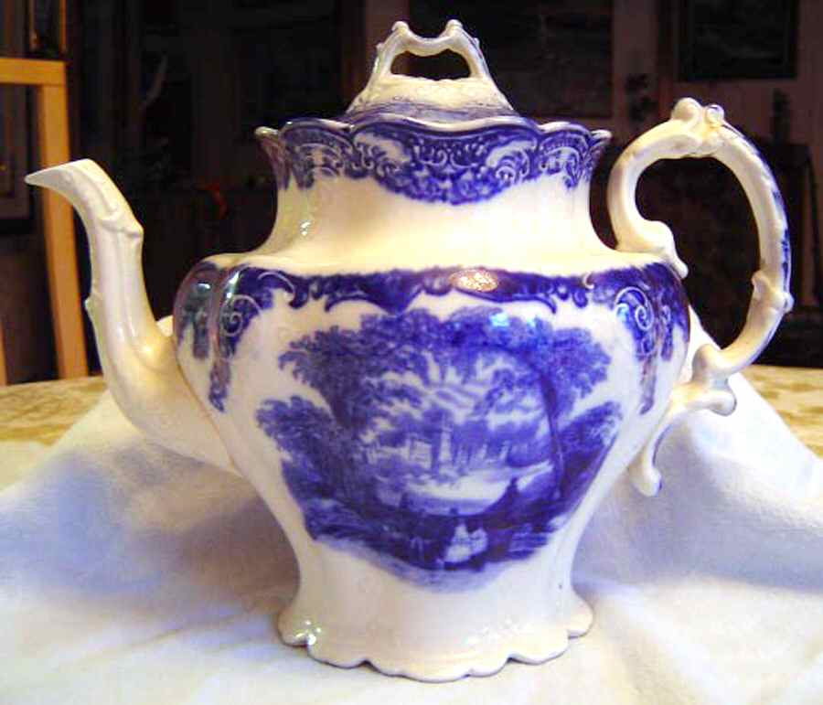 Virginia Blue Teapot & Lid by J & G Meakin-1