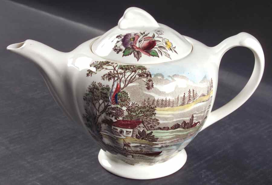 Welcome Home (Cream Background) Teapot & Lid by J & G Meakin-1