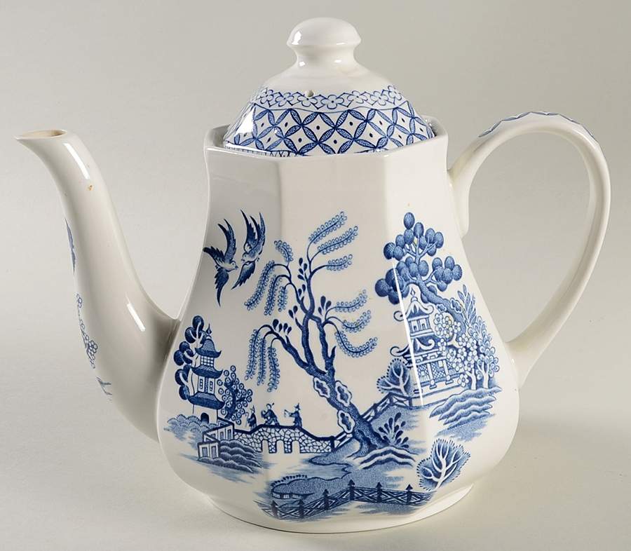 Willow Blue Teapot & Lid by J & G Meakin-1