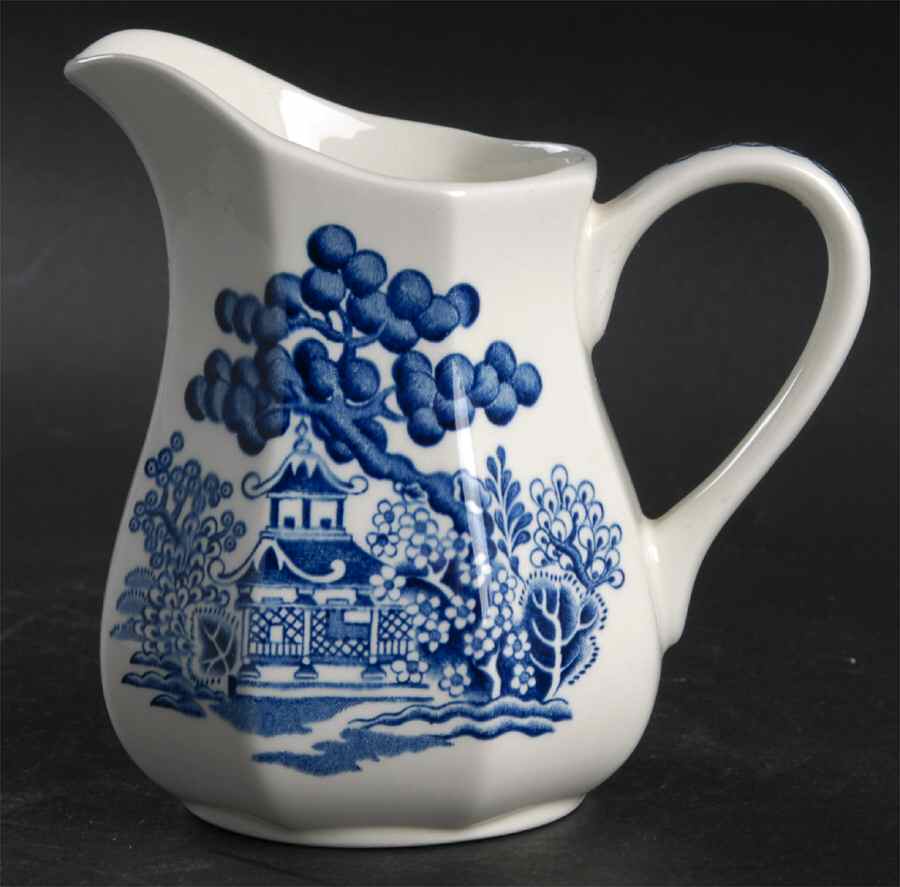 Willow Blue Creamer by J & G Meakin-1