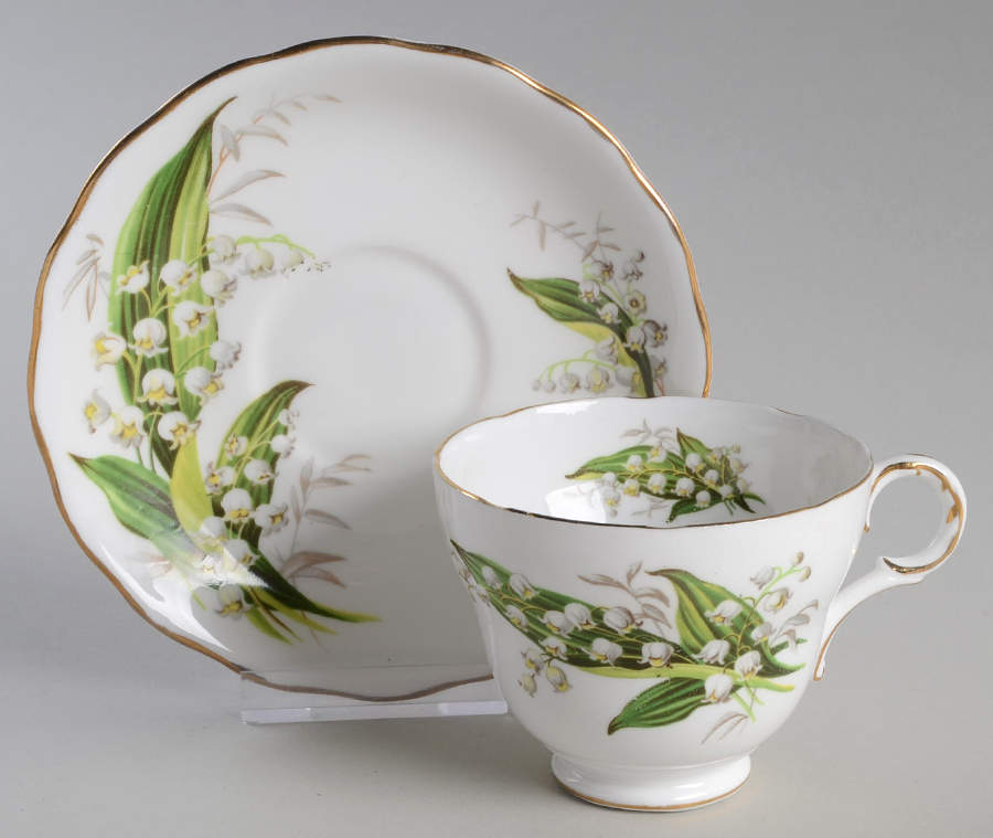 MEL3 Footed Cup & Saucer Set by Melba-1
