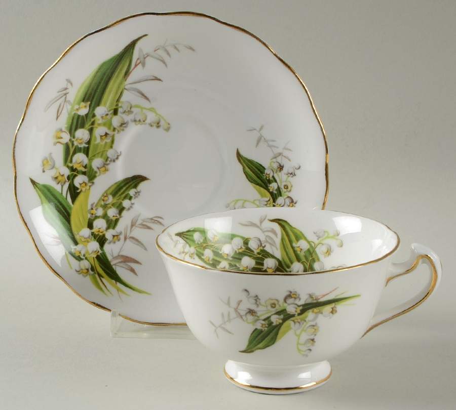 MEL3 Footed Cup & Saucer Set by Melba-1