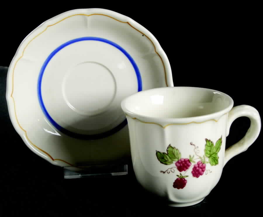 American Heritage Flat Cup & Saucer Set by Metlox - Poppytrail - Vernon-1